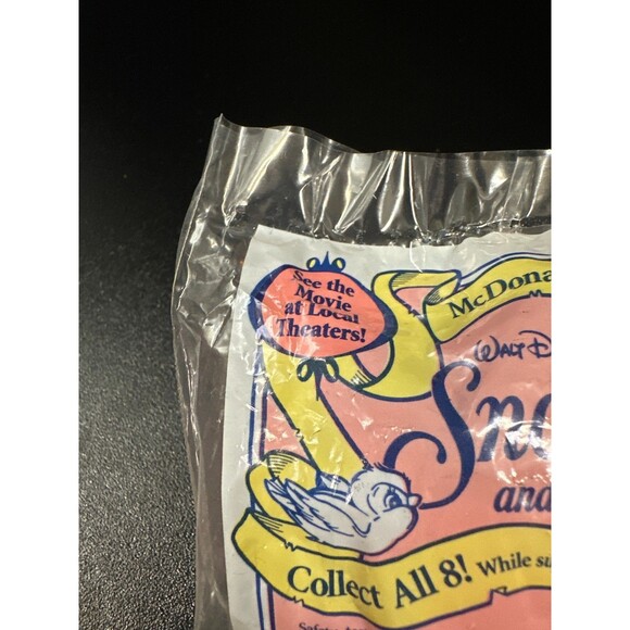 Vintage 1992 McDonald’s Disney Snow White Bashful Happy Meal Toy – Sealed - Picture 2 of 10
